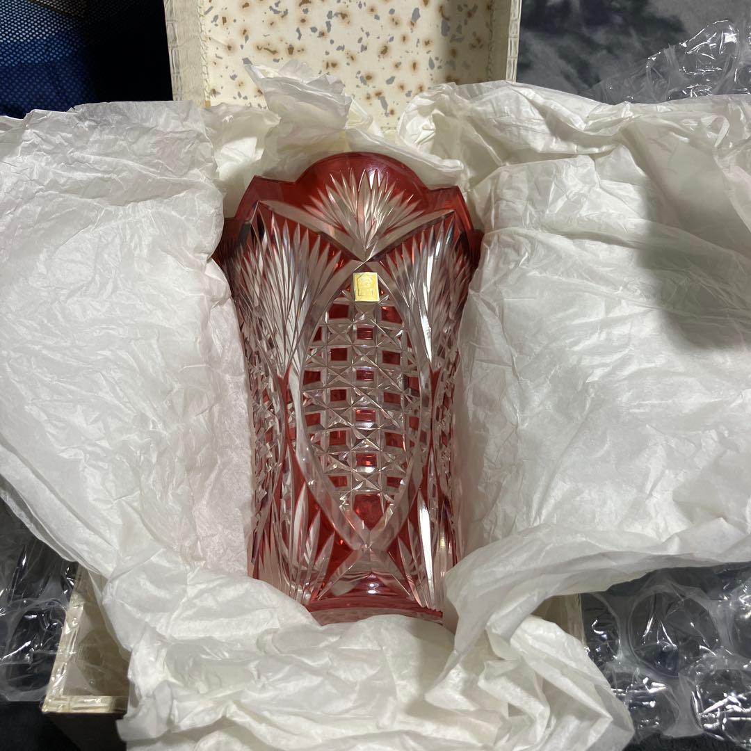 Kagan Crystal 赤色カットクリスタル花瓶