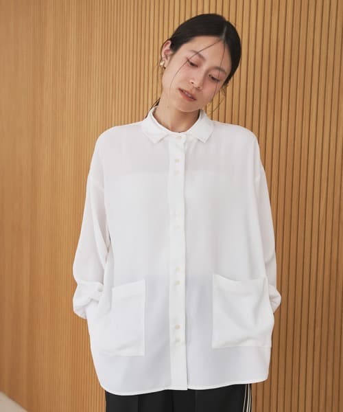 Audrey and John Wad 襟付き袖リブシャツ オフホワイト