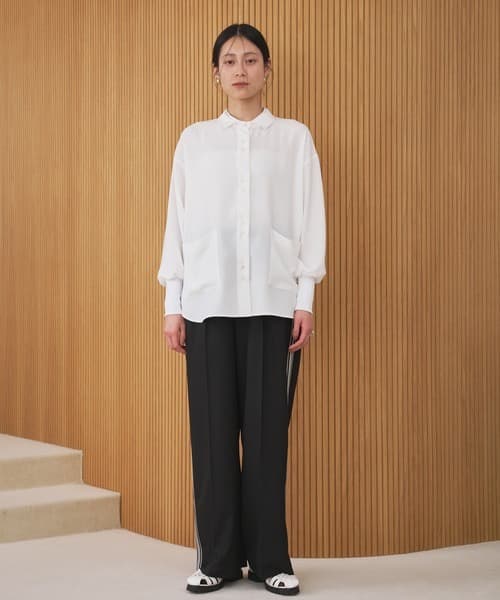 Audrey and John Wad 襟付き袖リブシャツ オフホワイト