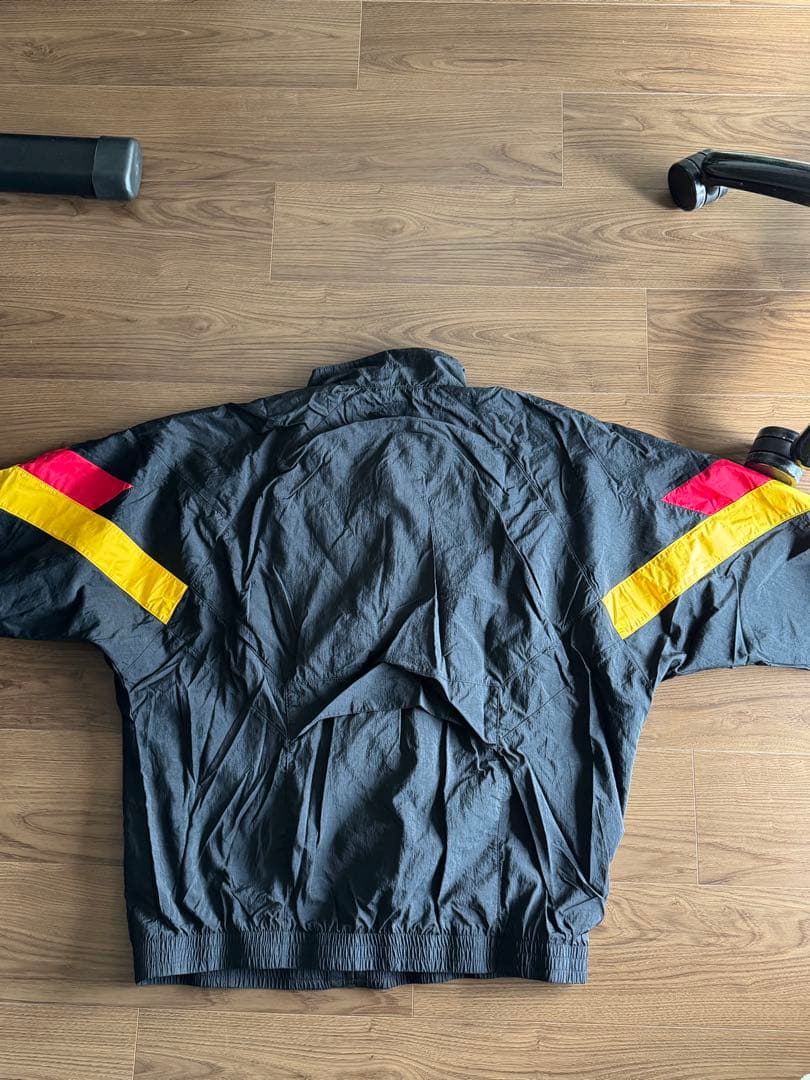 ドイツ代表　サッカージャージ　adidas ナイロンジャケット 2XL 黒/赤
