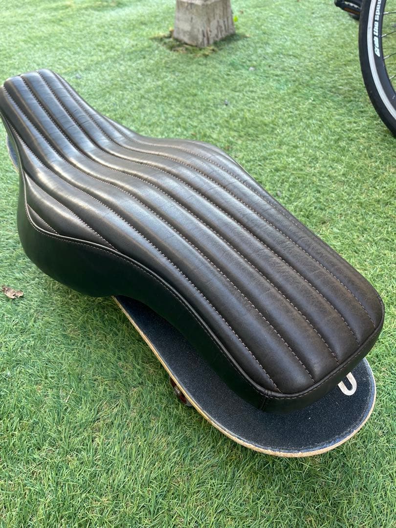 MOTOR ROCK レザーシート スポーツスター '04-'09モデル