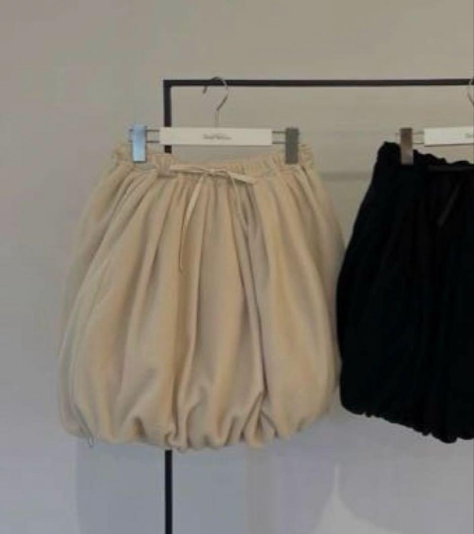 新品タグ付き✴︎ロージーモンスター✴︎スノーパフフリーススカートクリームフリーサイズ