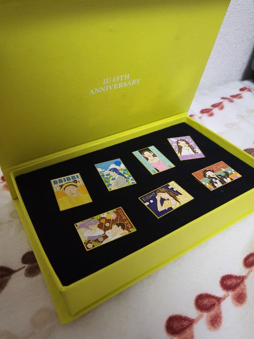 ♧割引♧●公式●IU ピンバッジセット