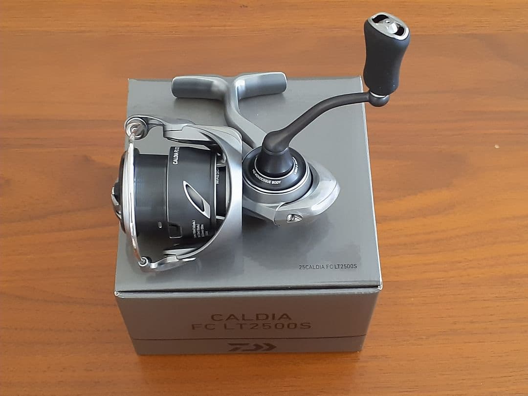 新品 Daiwa 25CALDIA FC LT2500S