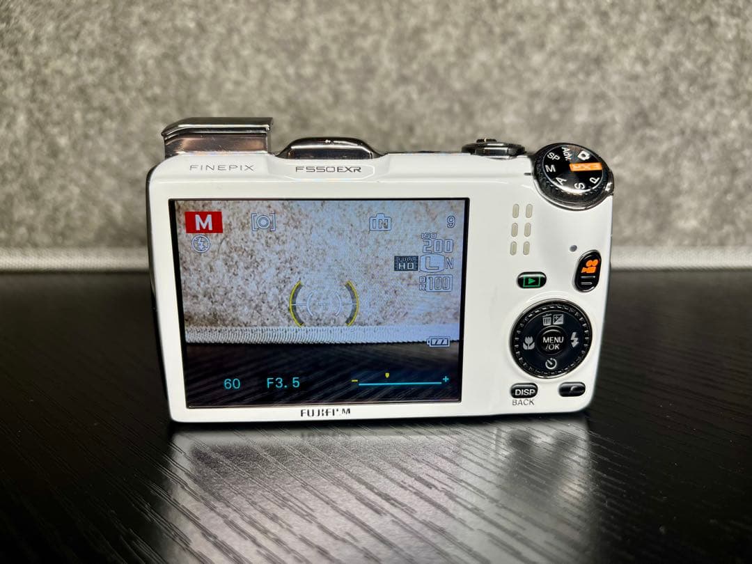 【動作確認済み】FUJIFILM FinePix F550EXR デジカメ