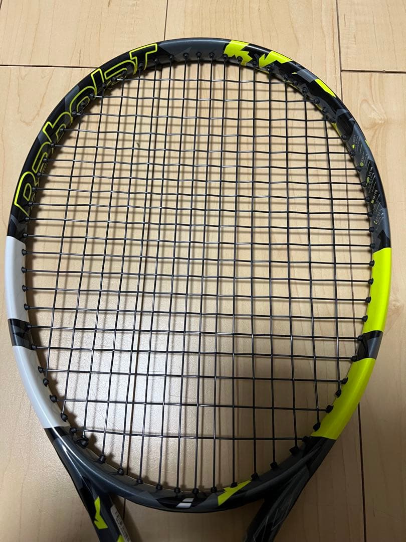 バボラ ピュアアエロ98 グリップ2