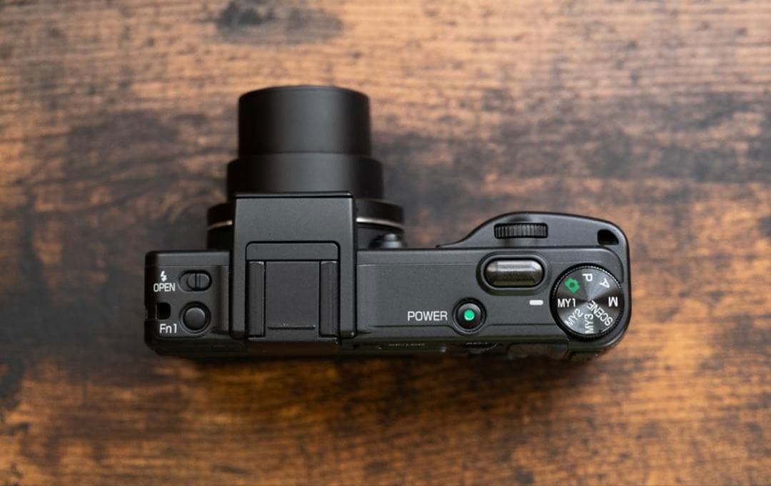 RICOH GX200 リコー ズーム機 CCDコンデジ