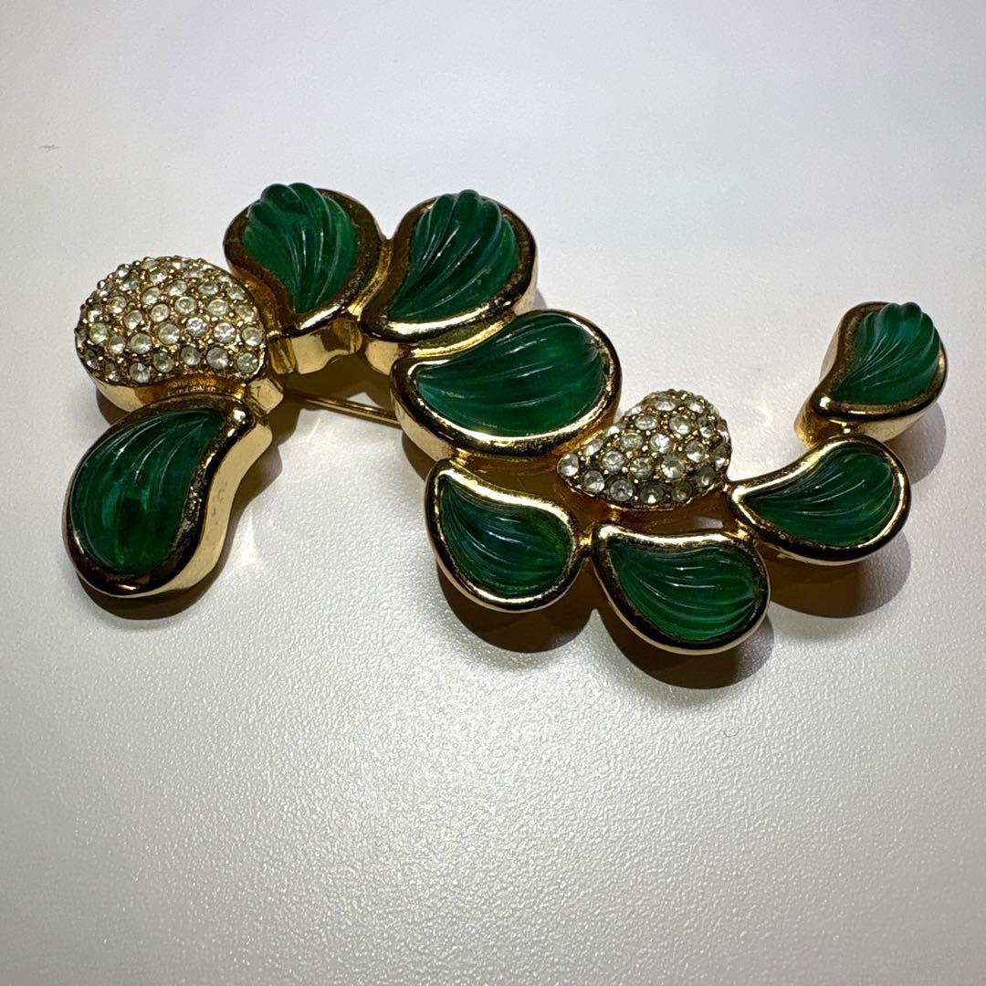 grosse ヴィンテージブローチ