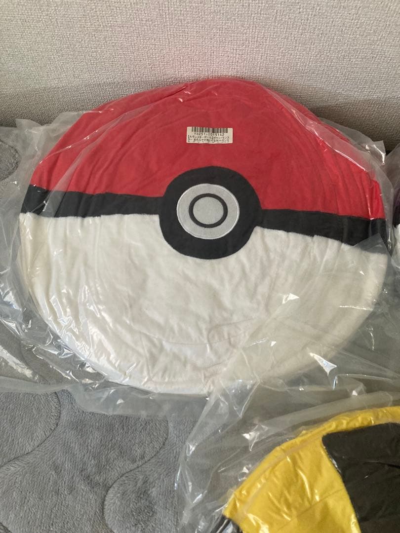 ポケットモンスター　めちゃもふぐっと　ぬいぐるみ　モンスターボール　セット