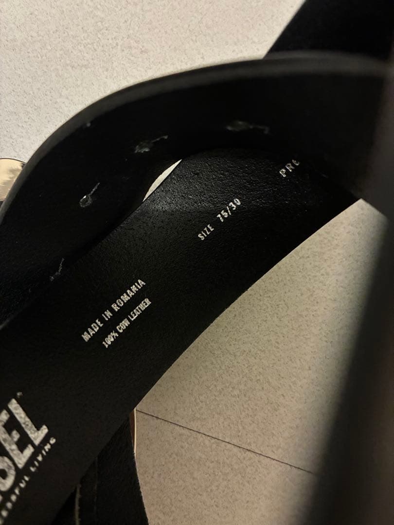 【人気】DIESEL ディーゼル ロゴバックル レザーベルト ブラック シルバー