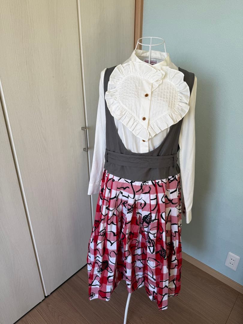 シュシュVivienne Westwood RED 長袖シャツ サイズ3