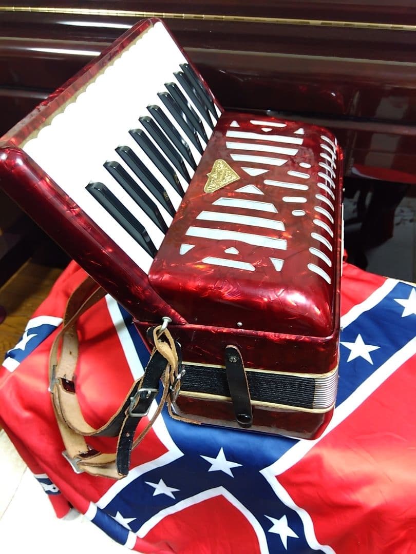 【メンテ完了品】 トンボ アコーディオン No.28 赤（即演奏可）ケース付