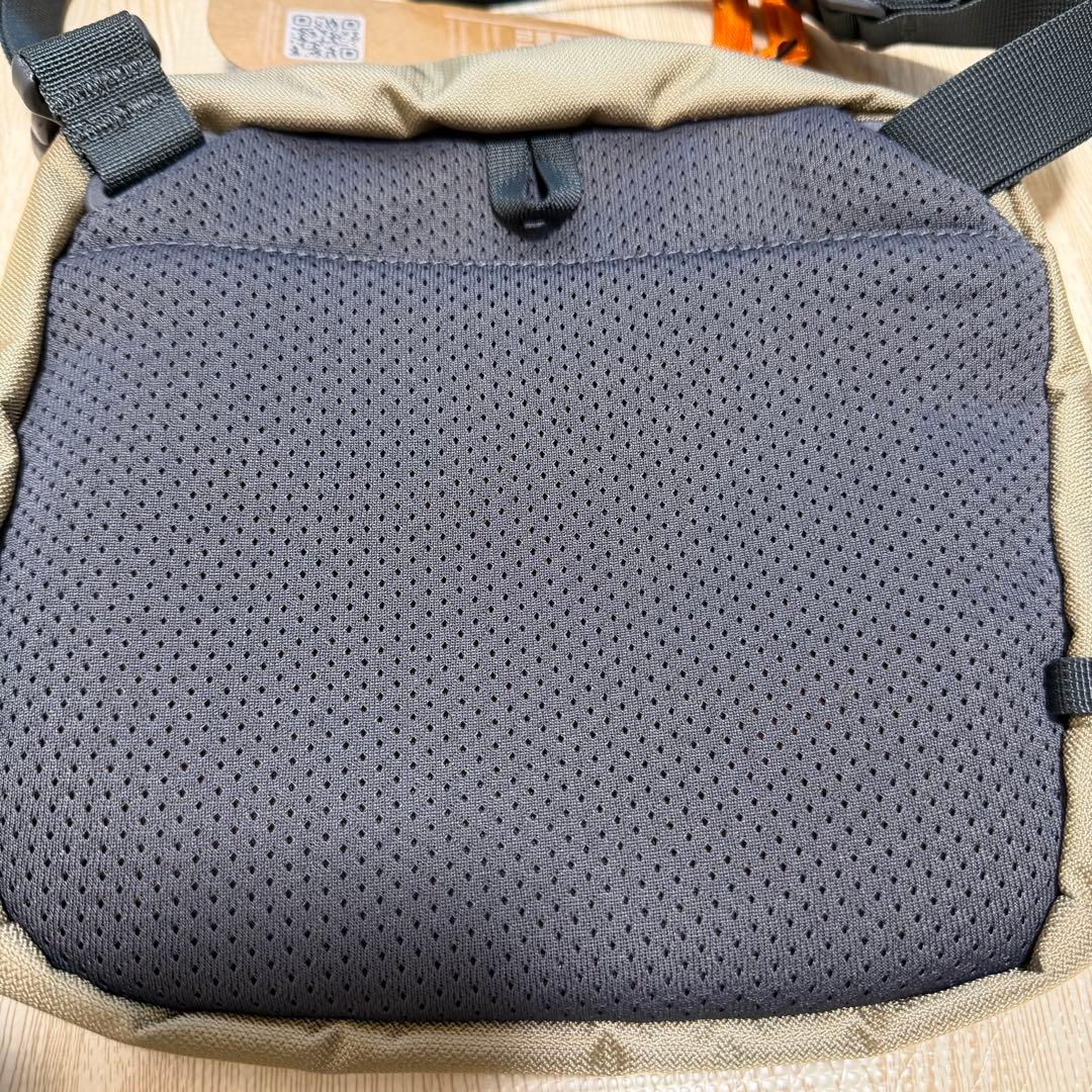 【新品タグ付】ミステリーランチ DISTRICT4 ショルダーバッグ