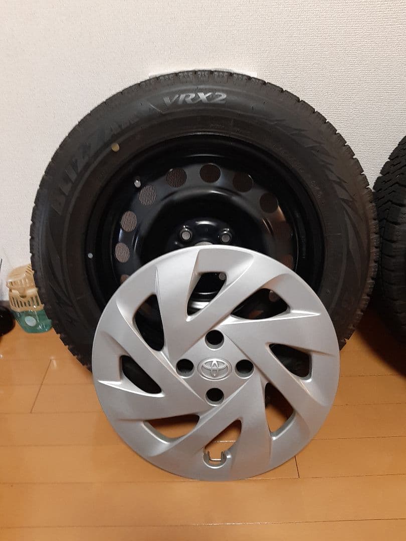 2023年製ブリジストン スタッドレス 175/65R15 4本 千葉近郊手渡可