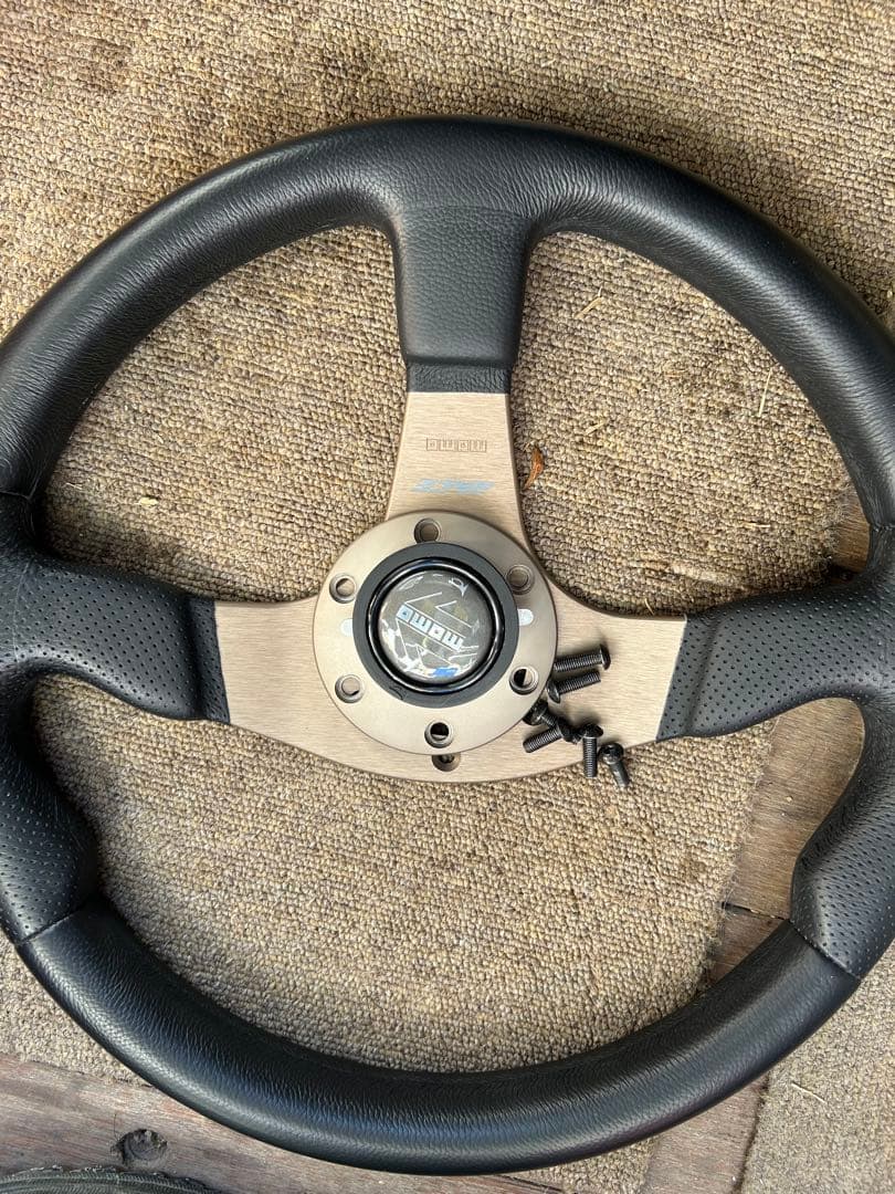 MOMO ステアリング RACE 35φ