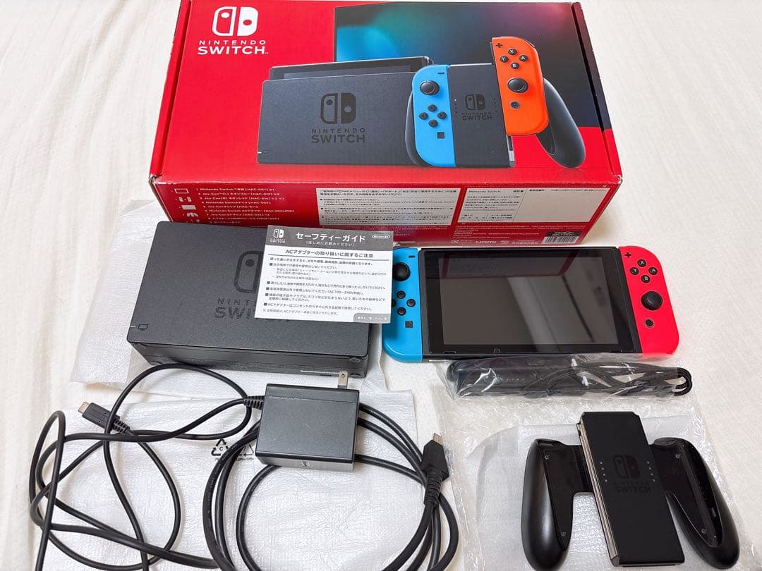 Nintendo Switch 本体 青/赤ジョイコン