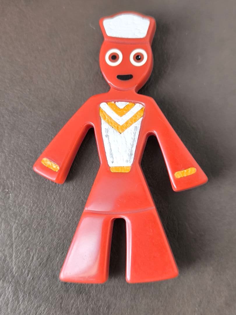 PRADA プラダ セーラー ブローチ レッド ベークライト SP 2005