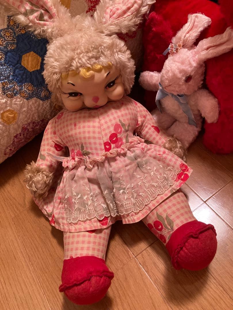 Rushton Company大きなラバーフェイスバニー