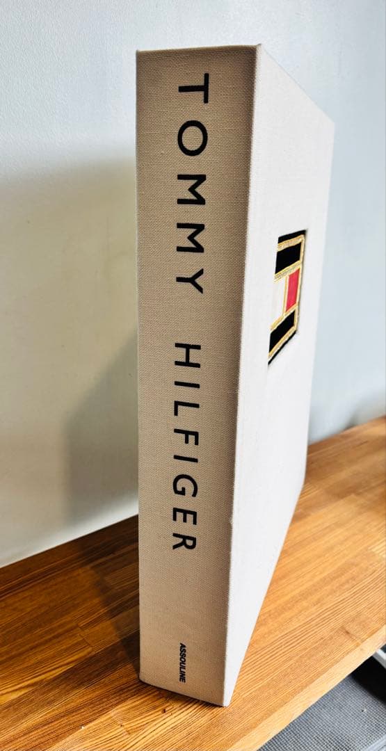 美品　トミー・ヒルフィガー　アートブック　写真集　ASSOULINE