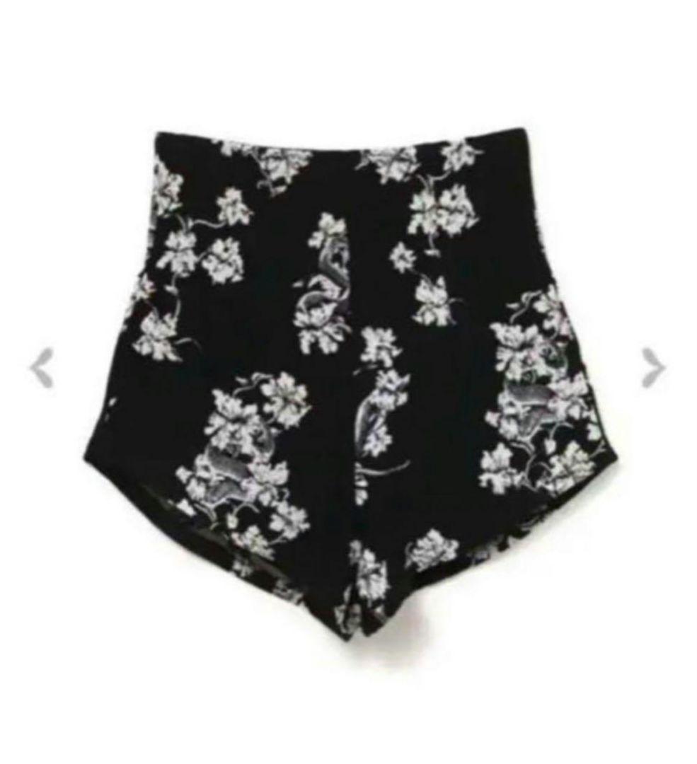 melt the lady　ペタル　スネーク ショート パンツ　S　ブラック