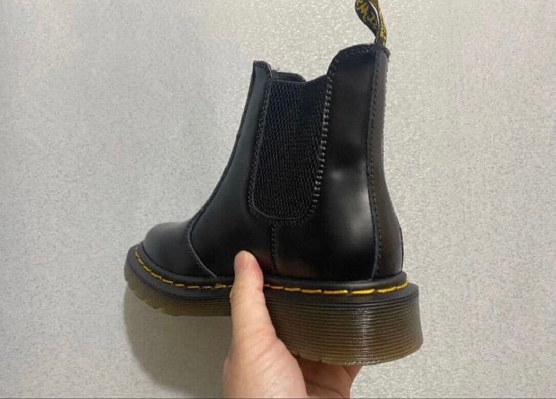 【2回使用のみ】Dr.Martens チェルシーブーツブラック 24CM