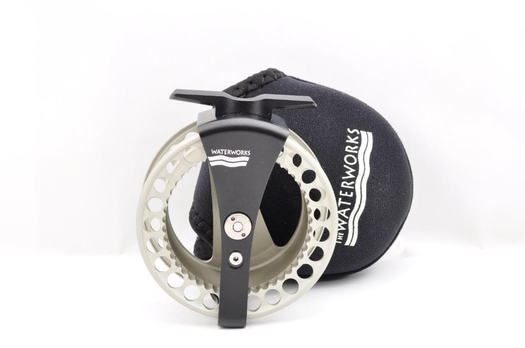 WATERWORKS フライリール シルバー/ブラック