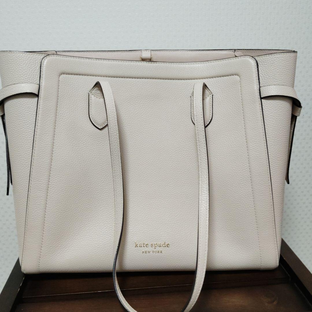 ケイトスペードホワイトレザートートバッグ