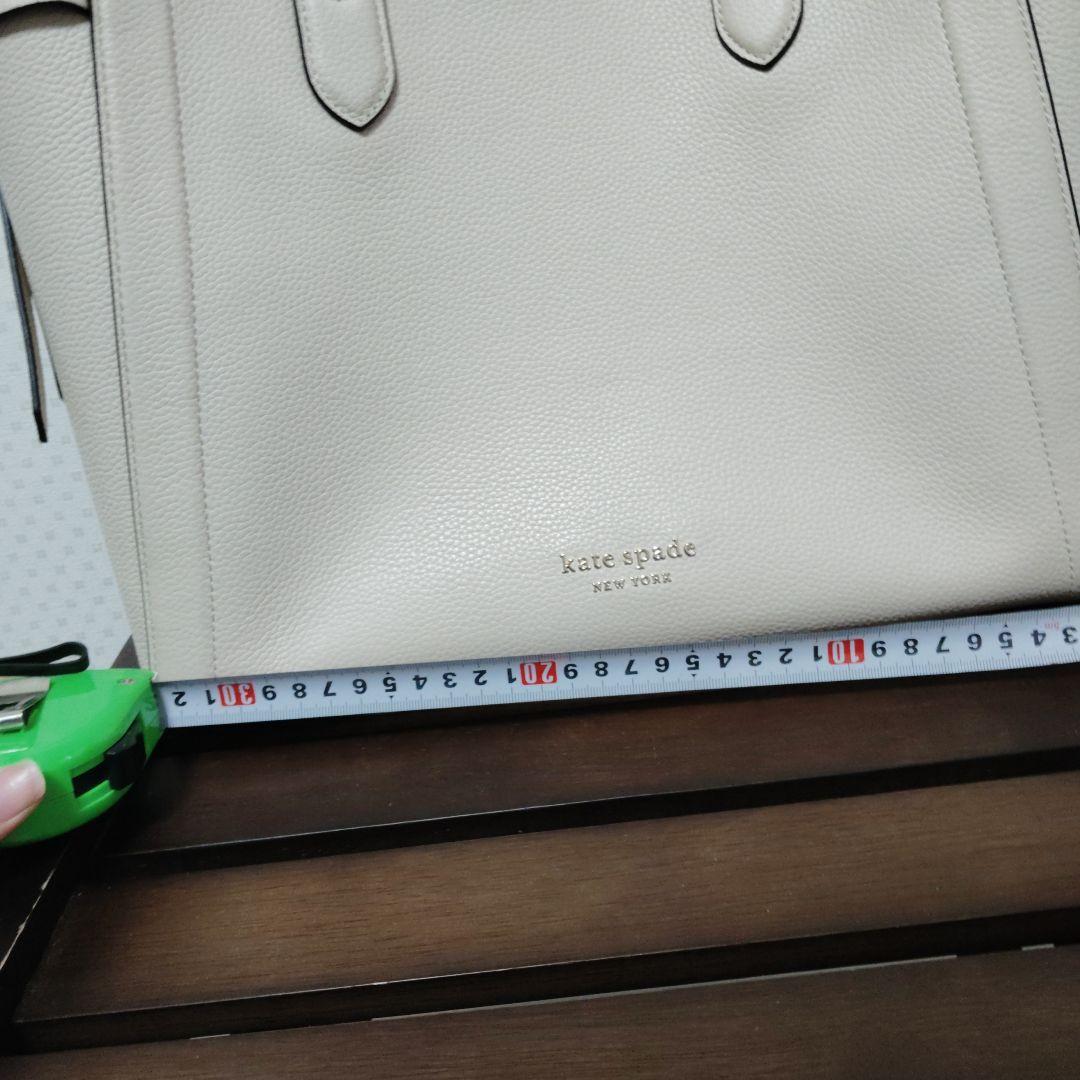 ケイトスペードホワイトレザートートバッグ