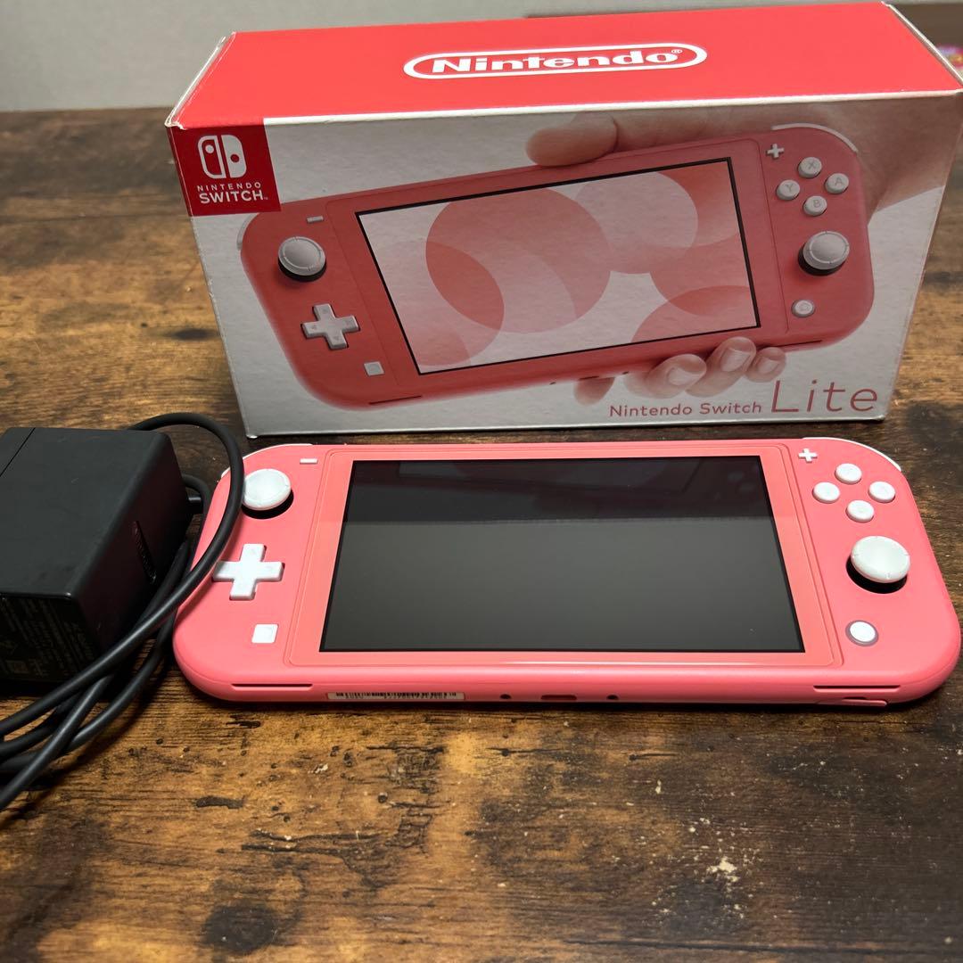 Nintendo Switch light コーラル　ピンク　中古