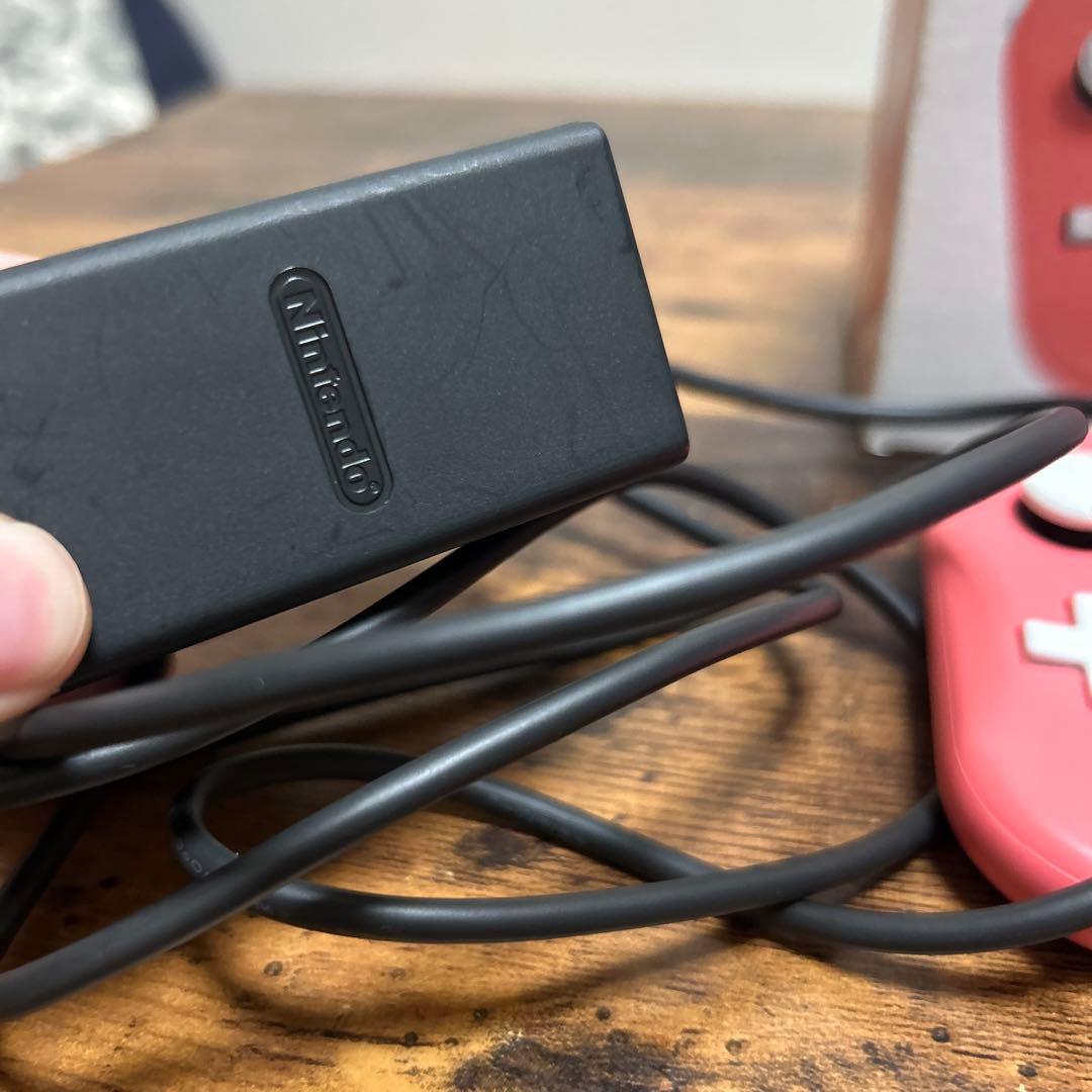 Nintendo Switch light コーラル　ピンク　中古