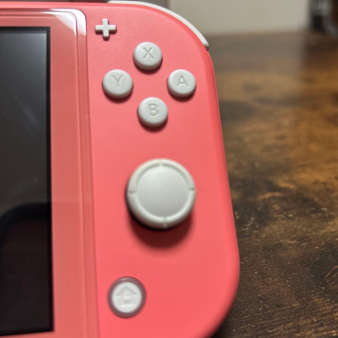 Nintendo Switch light コーラル　ピンク　中古