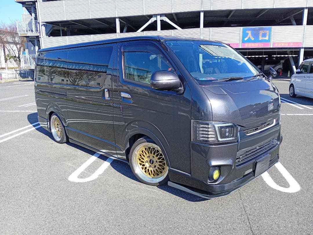 ハイエース ESSEX ENCM 18インチ 215/40R18