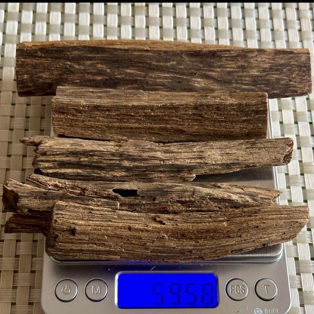 泥沈香 59.5グラム【伽羅・沈香・白檀】