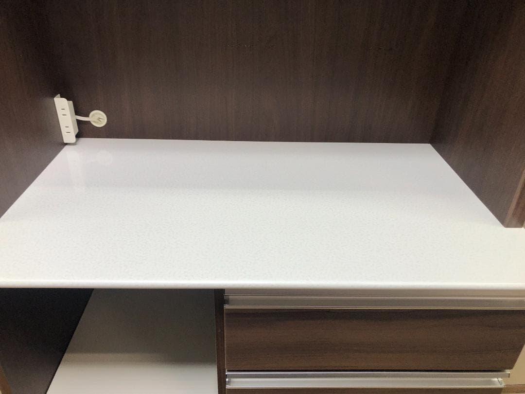 美品 食器棚 幅90cm キッチンボード コンセント付 88106-2-01