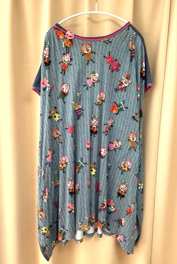 アルベロベロ　カラフルキャラクター刺繍 半袖チュニック