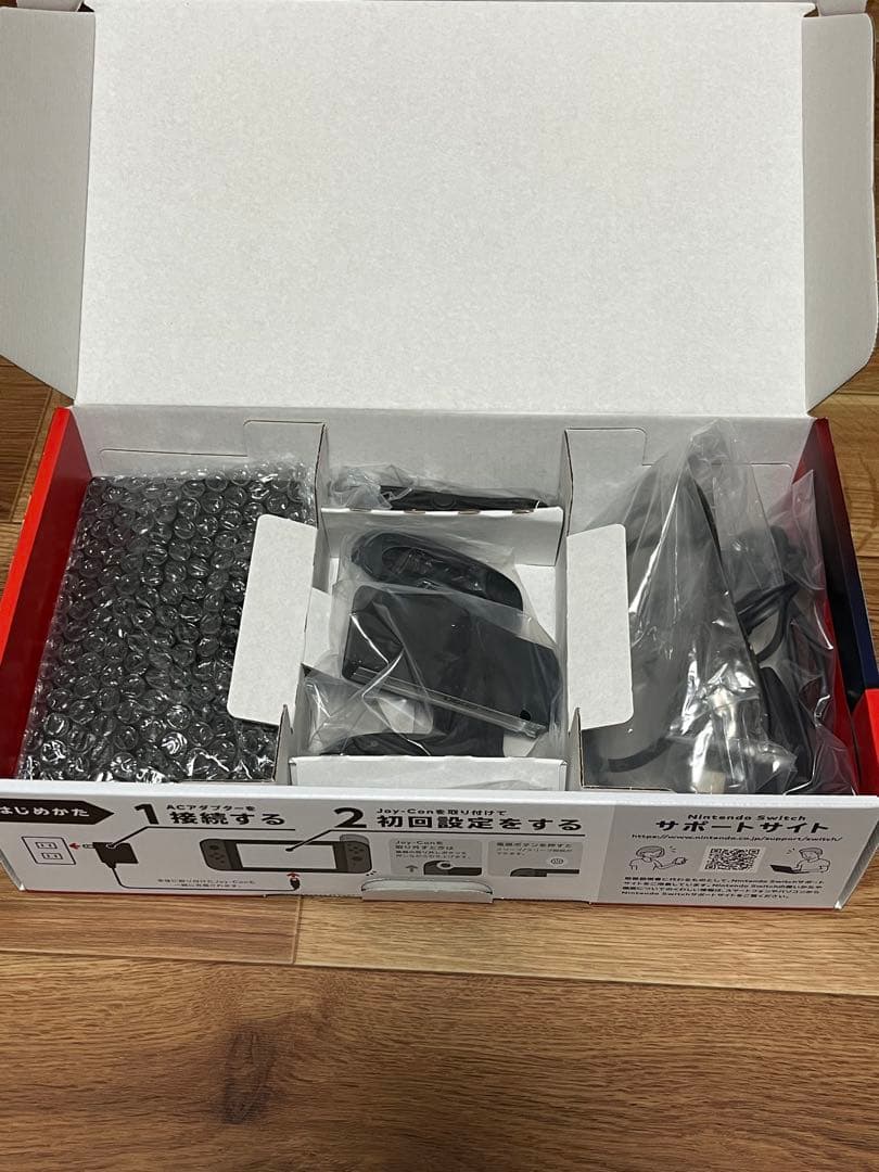 Nintendo Switch 本体 + キャリングケース