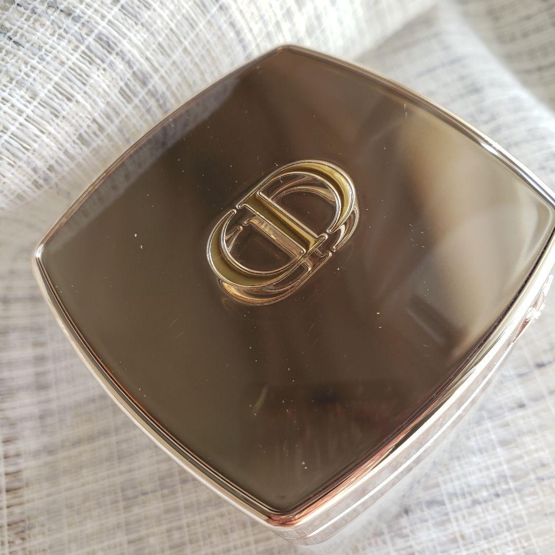 Dior Prestige Le Concentré Yeux アイクリーム