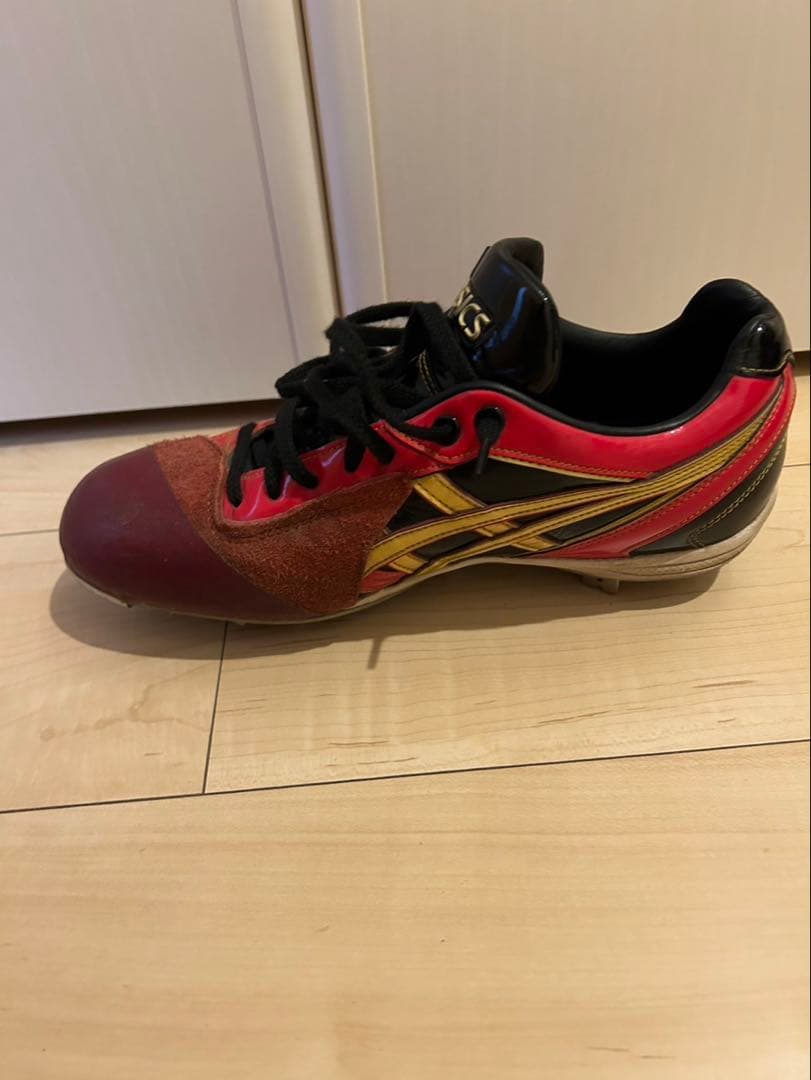 asics 赤黒金 スパイク　27.0㎝　六角レンチ付き
