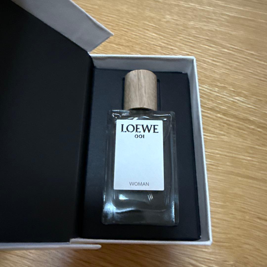 ロエベ 001 ウーマン オードゥパルファン 30ml