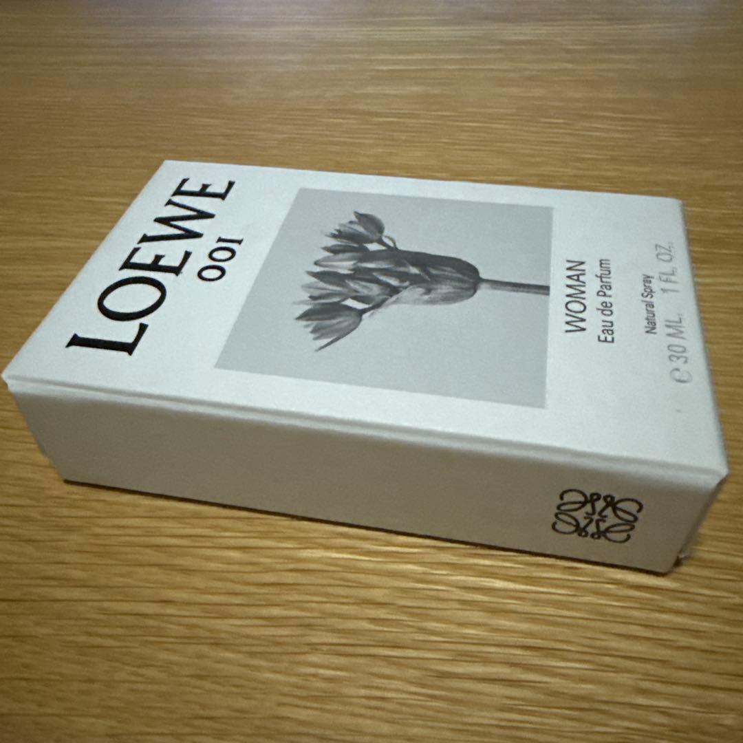 ロエベ 001 ウーマン オードゥパルファン 30ml
