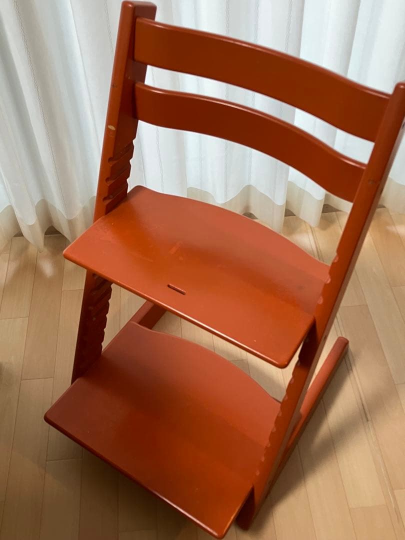 ストッケ　トリップトラップ　オレンジ