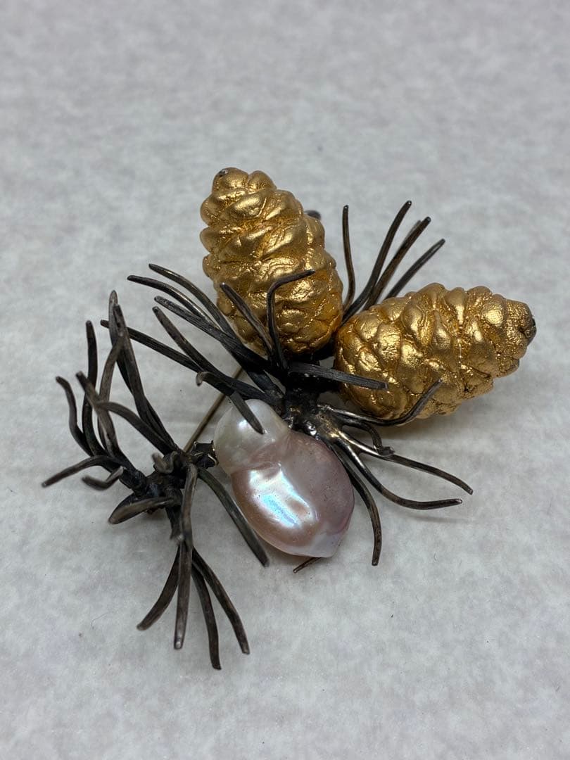 D0104A）希少 925 銀 本真珠 パール 松ぼっくり 松 ブローチ