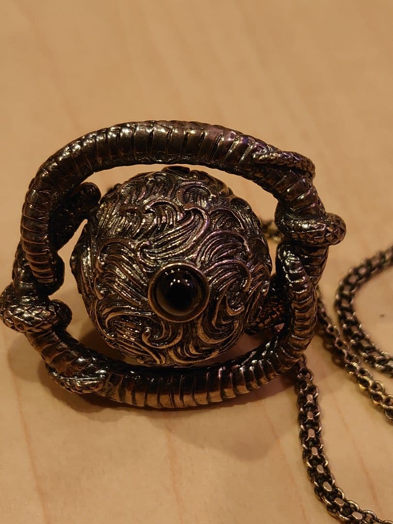 l*a様 Vivienne Westwood スネーク3Dオーブネックレス 未使