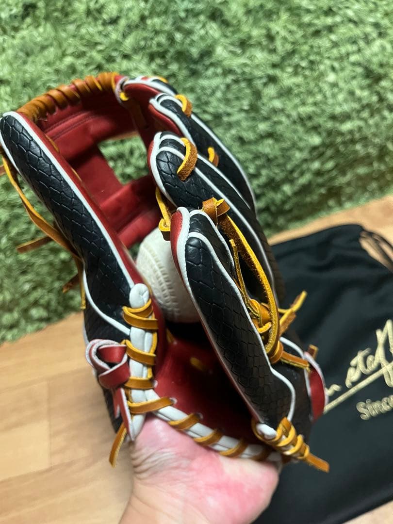 美品限定品Wilson A2K 1786 硬式内野手用グラブ ブラック×ブリック