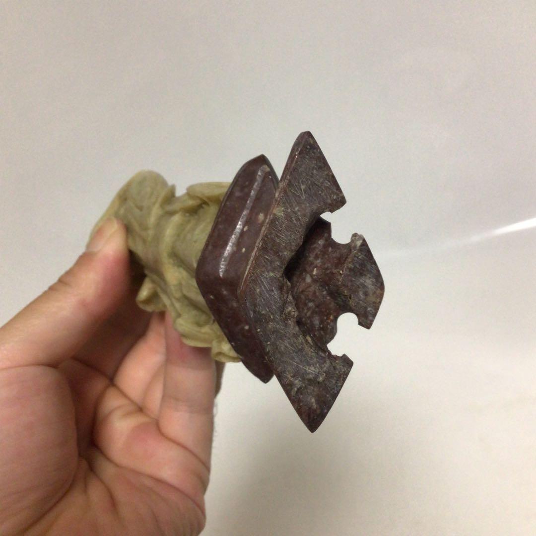 翡翠製女性像 伝統的彫刻