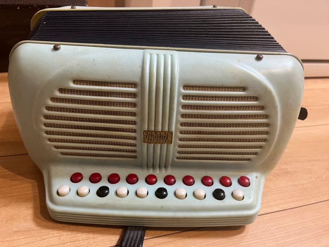激レア　50年くらい前　YAMAHA 謎のアコーディオン（子供用？）