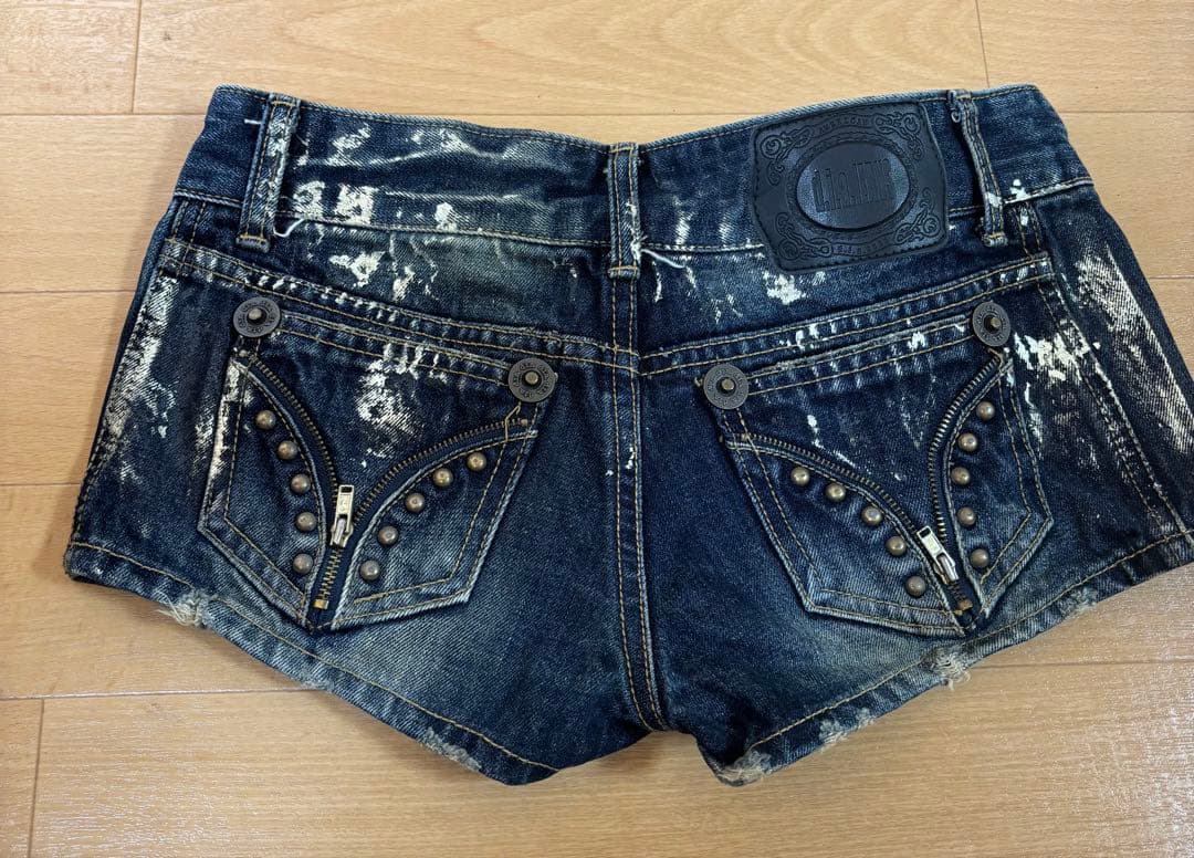 d.i.a 美品 ダメージデニムショートパンツ サイズ24