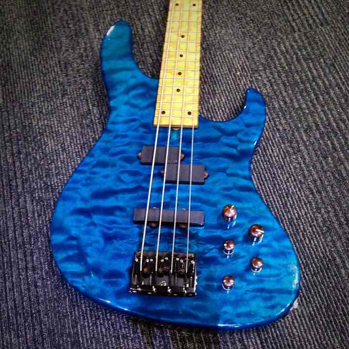 40万Crews Maniac Sound フェンダージャズ ベース クルーズ