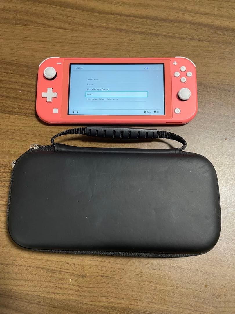Nintendo Switch Lite コーラル 本体 + ケース