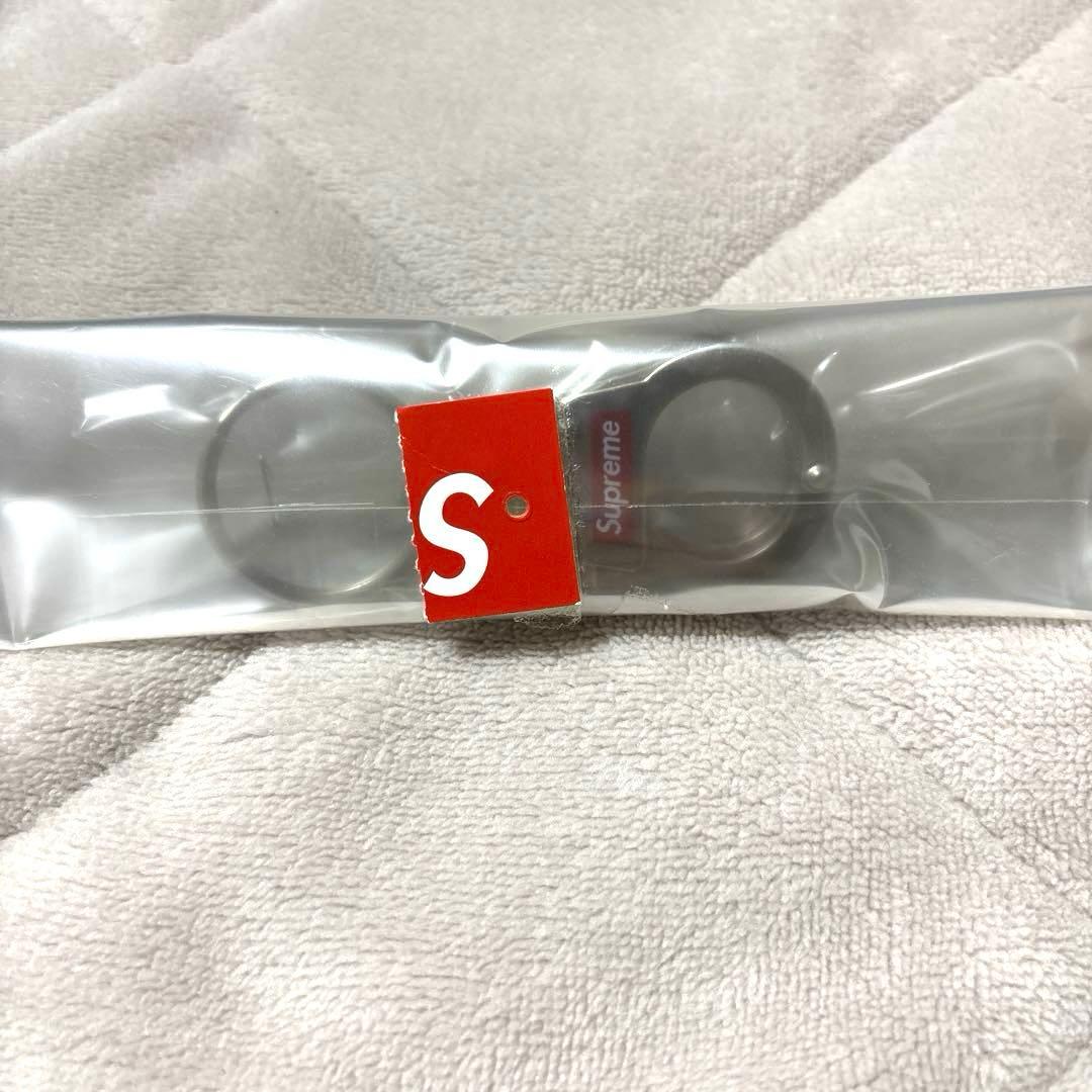 新品未使用半タグ付Supreme Handcuffs キーホルダー&ステッカー